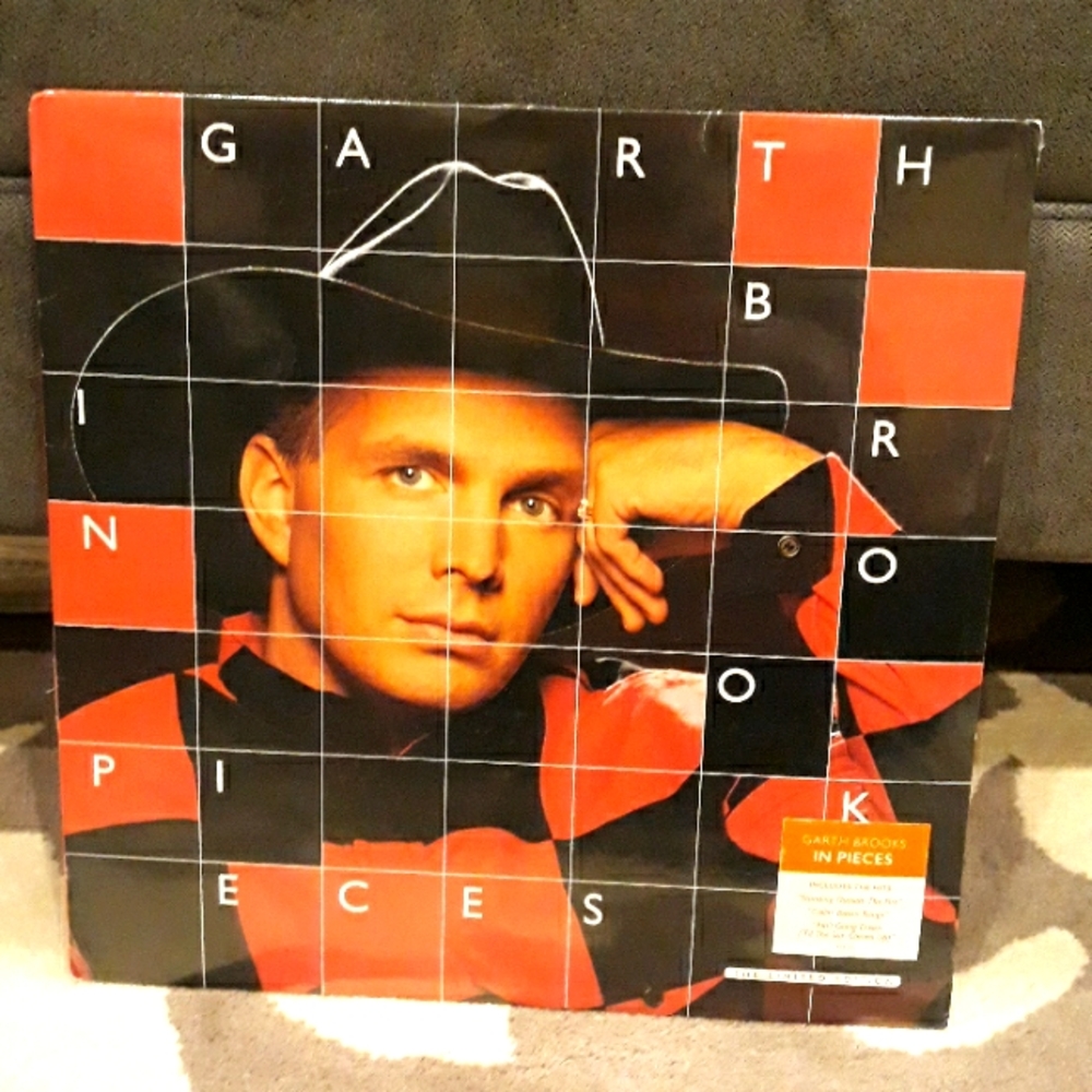 Garth Brooks "In Pieces" Album, NWT
